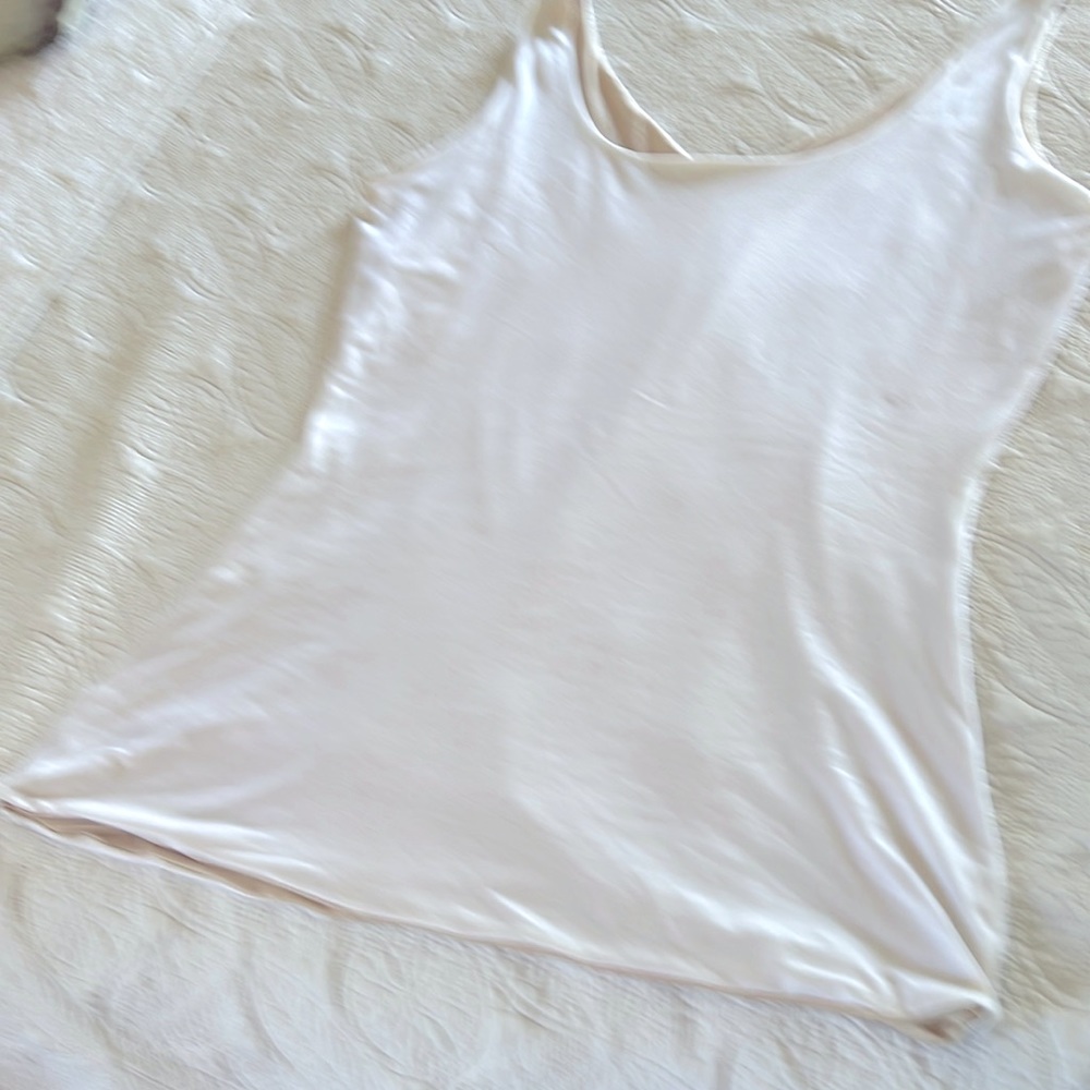Compression reversible white and beige tank top. XL